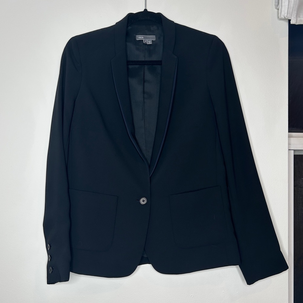 Vince Black Single Button Blazer Size 4 Navy Detail